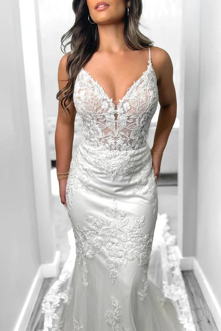 Mermaid V-Neck Sleeveless Elegant Wedding Dress With Court Train-Daisybridals
