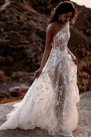Romantic One Shoulder Lace Bohemian Wedding Dress with Split-Daisybridals